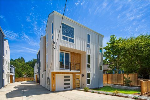 Photo of 106 29th Avenue E, Seattle, WA 98112 (MLS # 2546449)