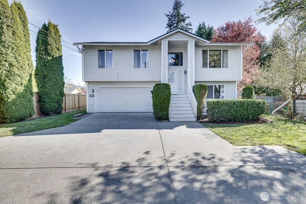 Photo of 312 Powell Street, Monroe, WA 98272 (MLS # 2363057)
