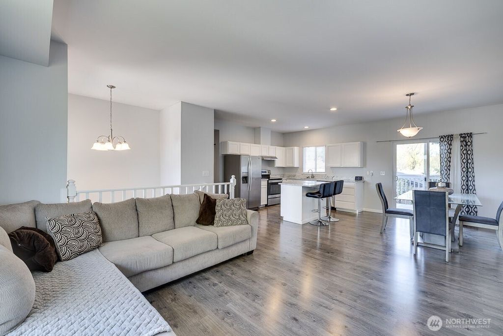Photo of 312 Powell Street, Monroe, WA 98272 (MLS # 2363057)