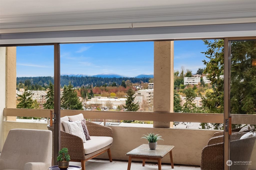 Photo of 2929 76th Avenue SE #310, Mercer Island, WA 98040 (MLS # 2215975)
