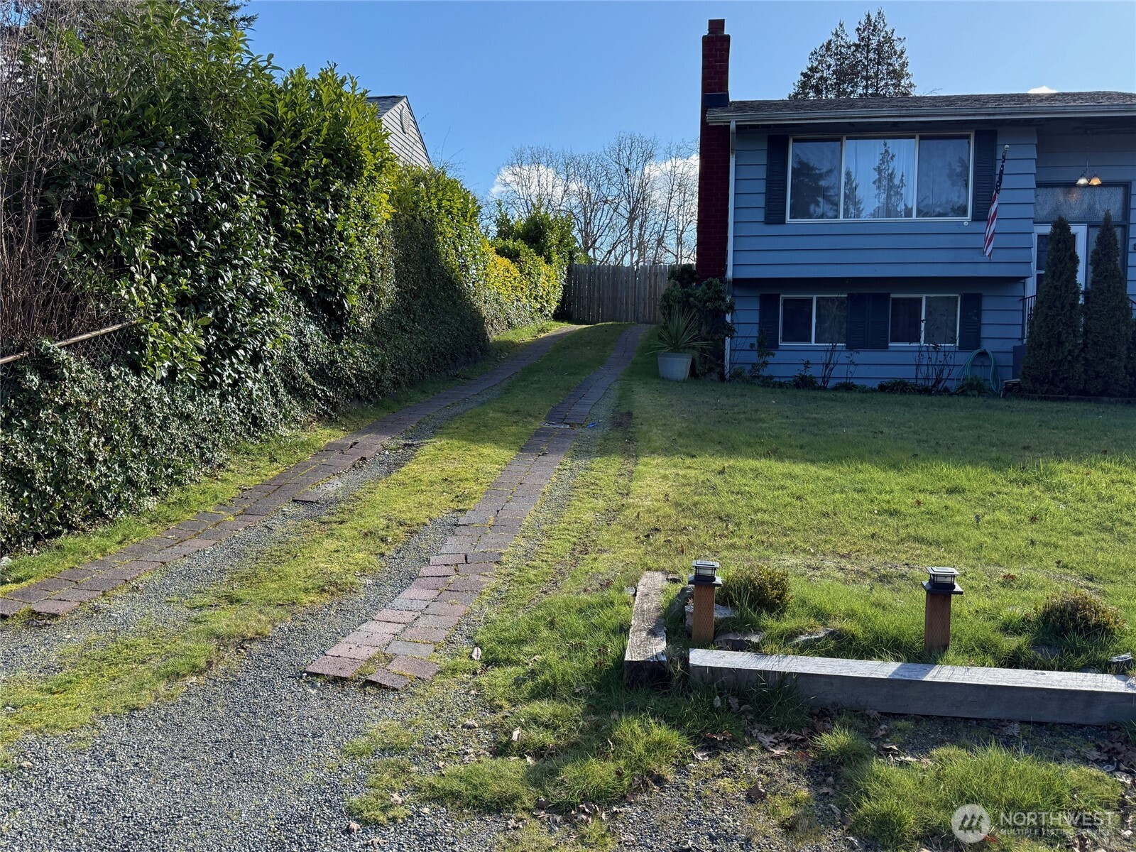 8712 Wildwood Avenue SW