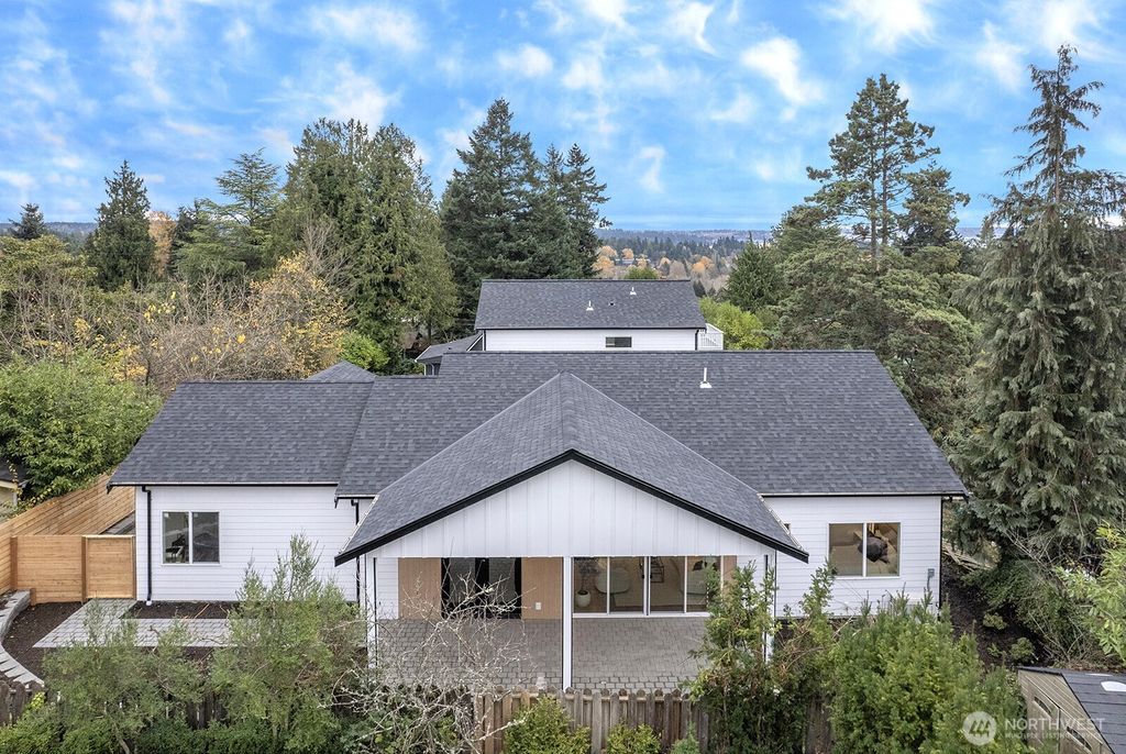 Photo of 10811 24th Avenue NE, Seattle, WA 98125 (MLS # 2457229)