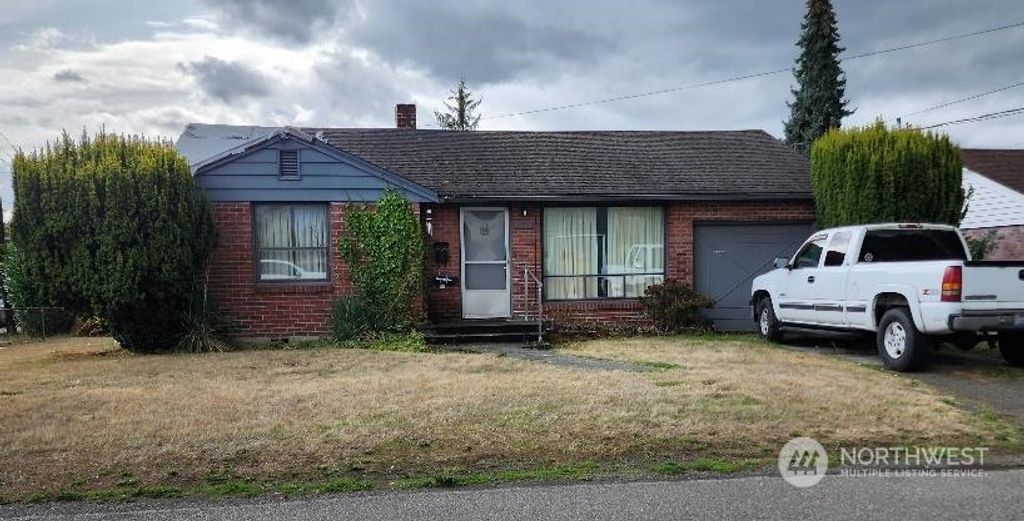 Photo of 4735 S Bennett Street St, Seattle, WA 98118 (MLS # 2166029)