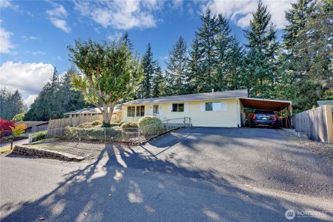 Photo of 7011 Parkdale Drive NW, Bremerton, WA 98311 (MLS # 2447556)