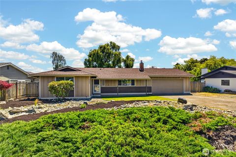 Photo of 5503 Kingsway, Anacortes, WA 98221 (MLS # 2530510)