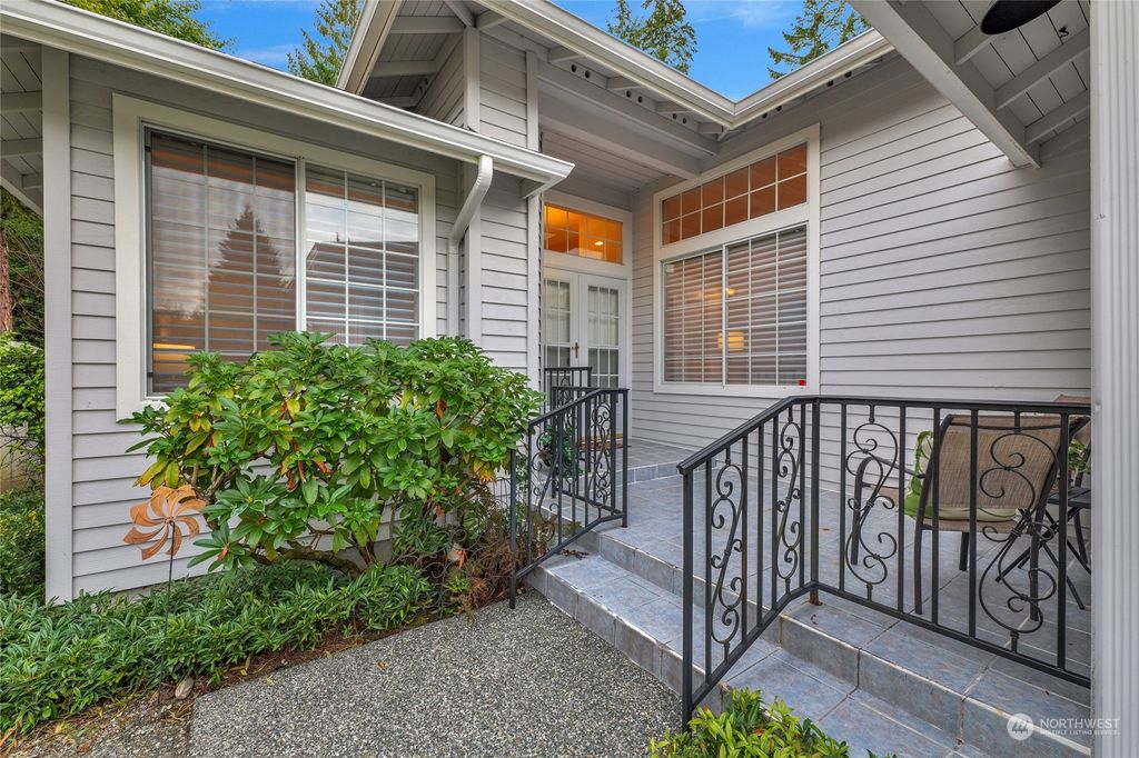 Photo of 1924 Mill Pointe Drive SE, Mill Creek, WA 98012 (MLS # 2329285)