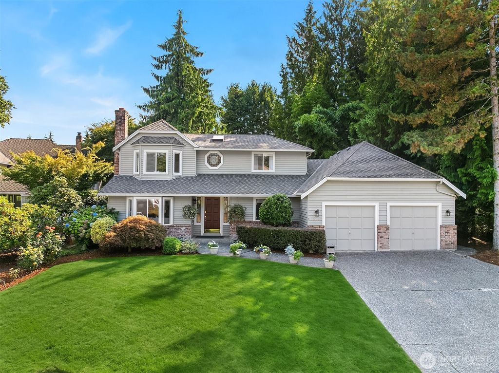 Photo of 13301 NE 118th Court, Redmond, WA 98052 (MLS # 2427183)