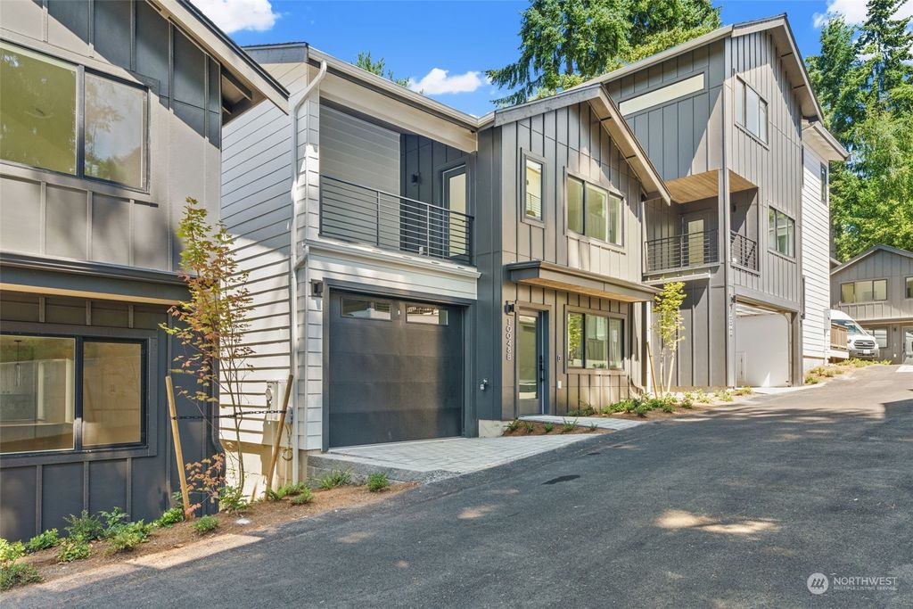 Photo of 10048 Ravenna Avenue NE #B, Seattle, WA 98125 (MLS # 2155858)
