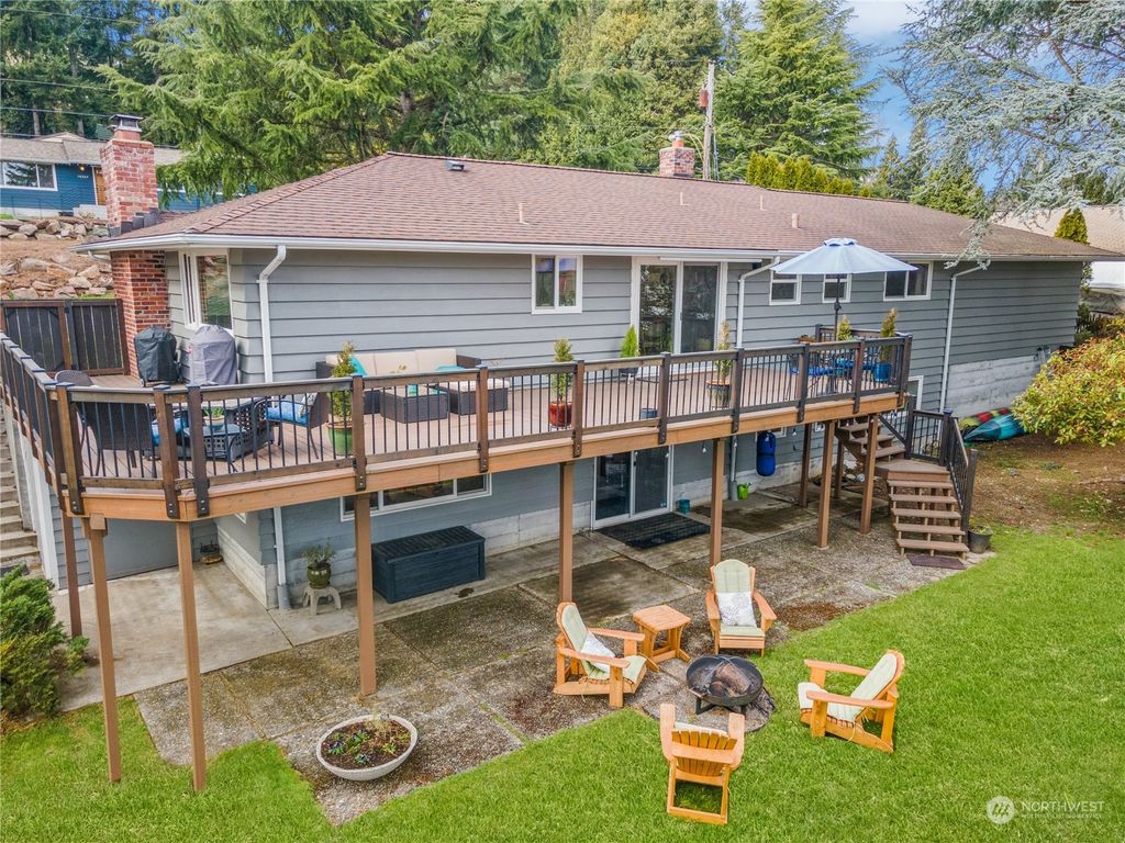 Photo of 18224 66th Avenue NE, Kenmore, WA 98028 (MLS # 2047347)