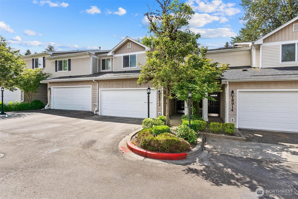 Photo of 18912 108TH Lane SE, Renton, WA 98055 (MLS # 2534926)