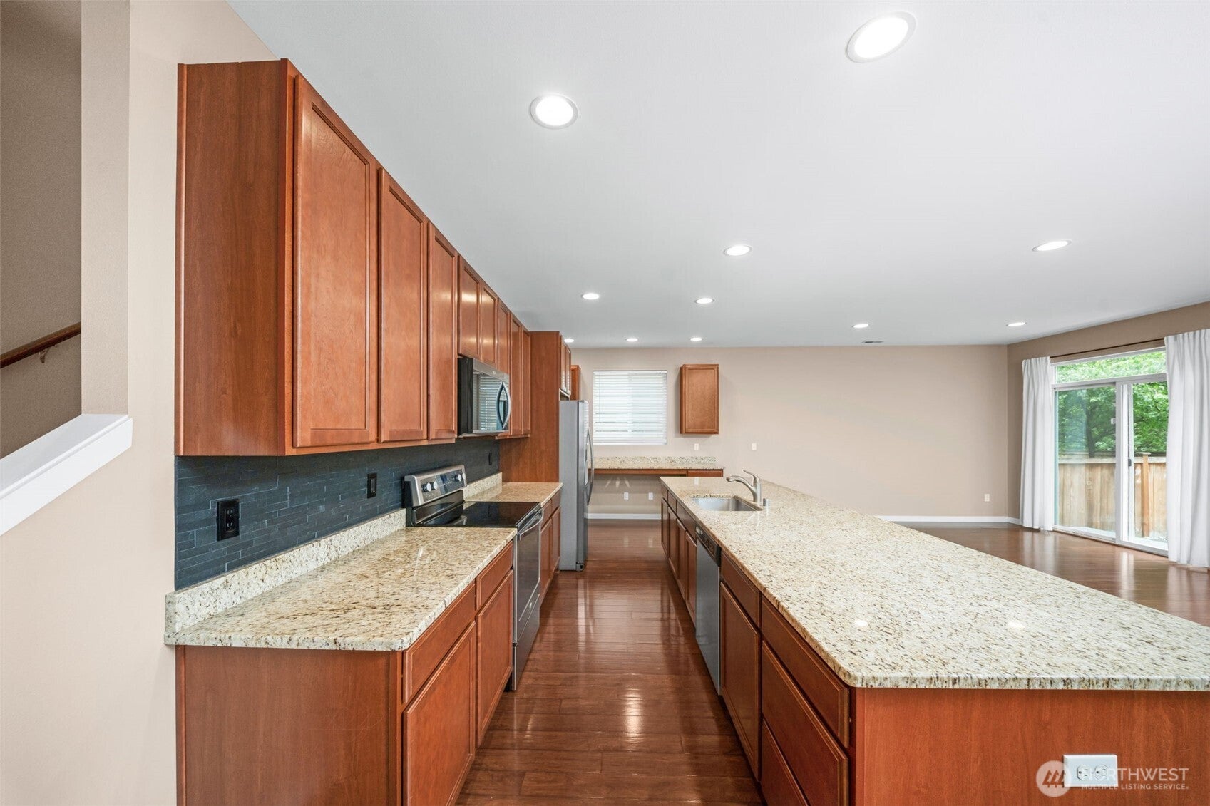 3952 Campus Willows Loop NE