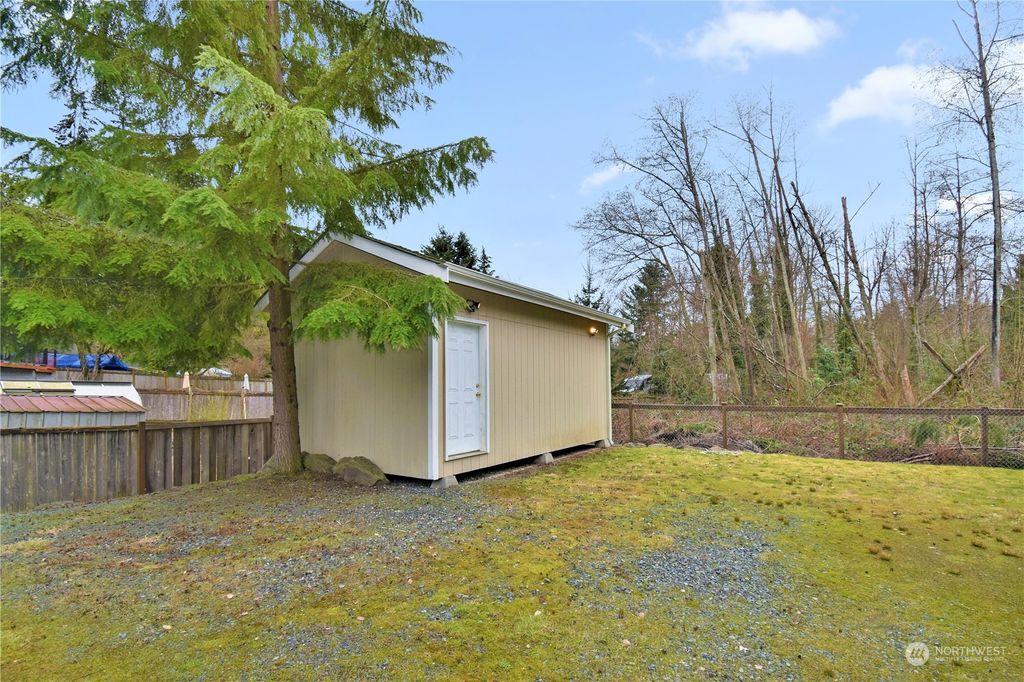 Photo of 7027 NE 204th Street, Kenmore, WA 98028 (MLS # 2044053)