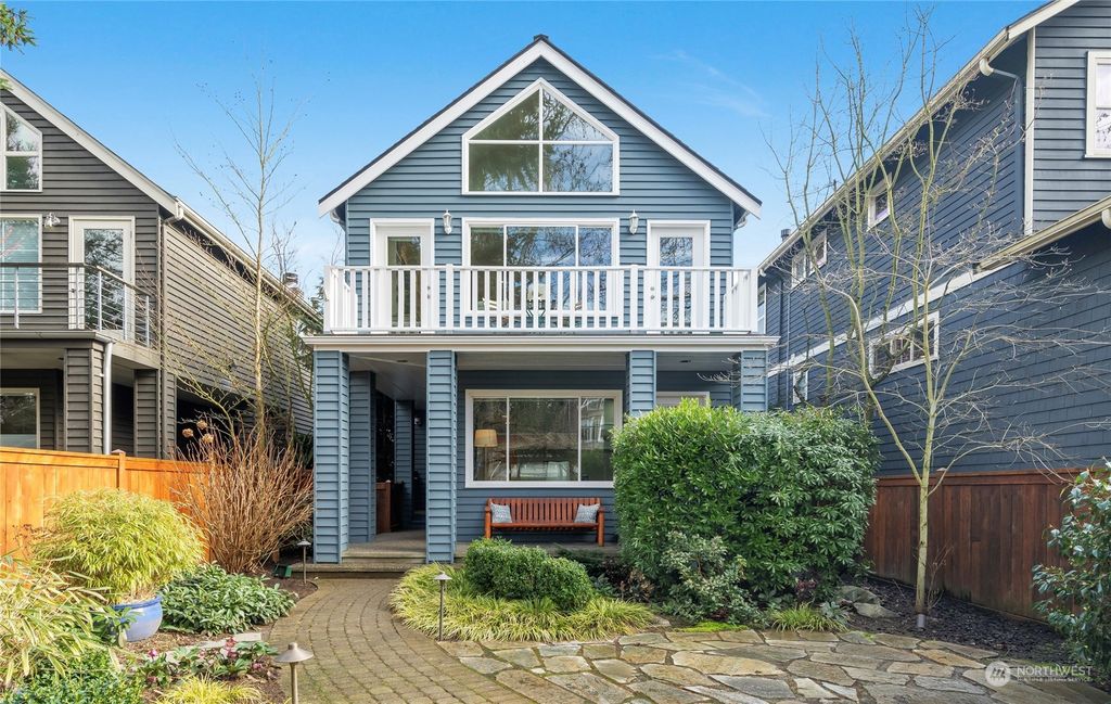 Photo of 1624 38th Avenue E, Seattle, WA 98112 (MLS # 2193535)