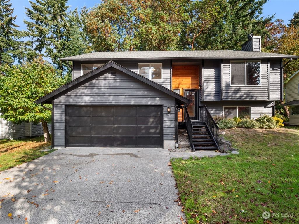 Photo of 5122 SW 324th Place, Federal Way, WA 98023 (MLS # 2305745)