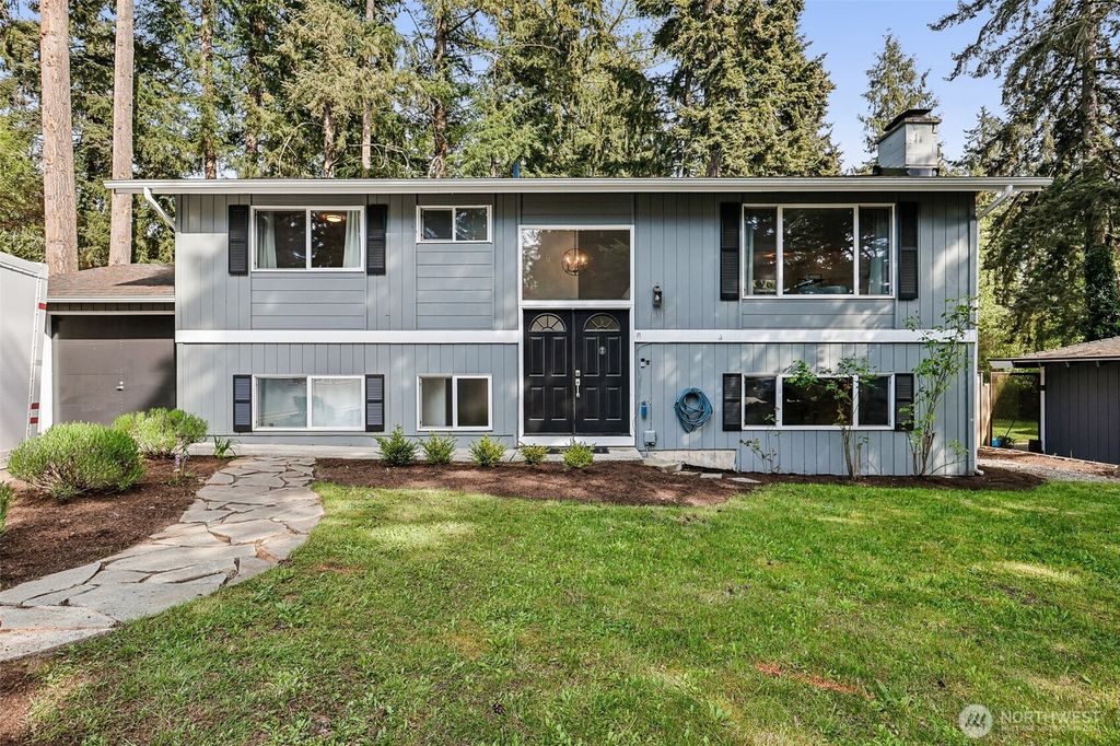 Photo of 20917 22nd Avenue W, Lynnwood, WA 98036 (MLS # 2514142)