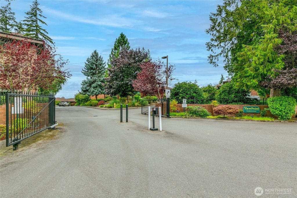 Photo of 8106 53rd Avenue W #922, Mukilteo, WA 98275 (MLS # 2418319)