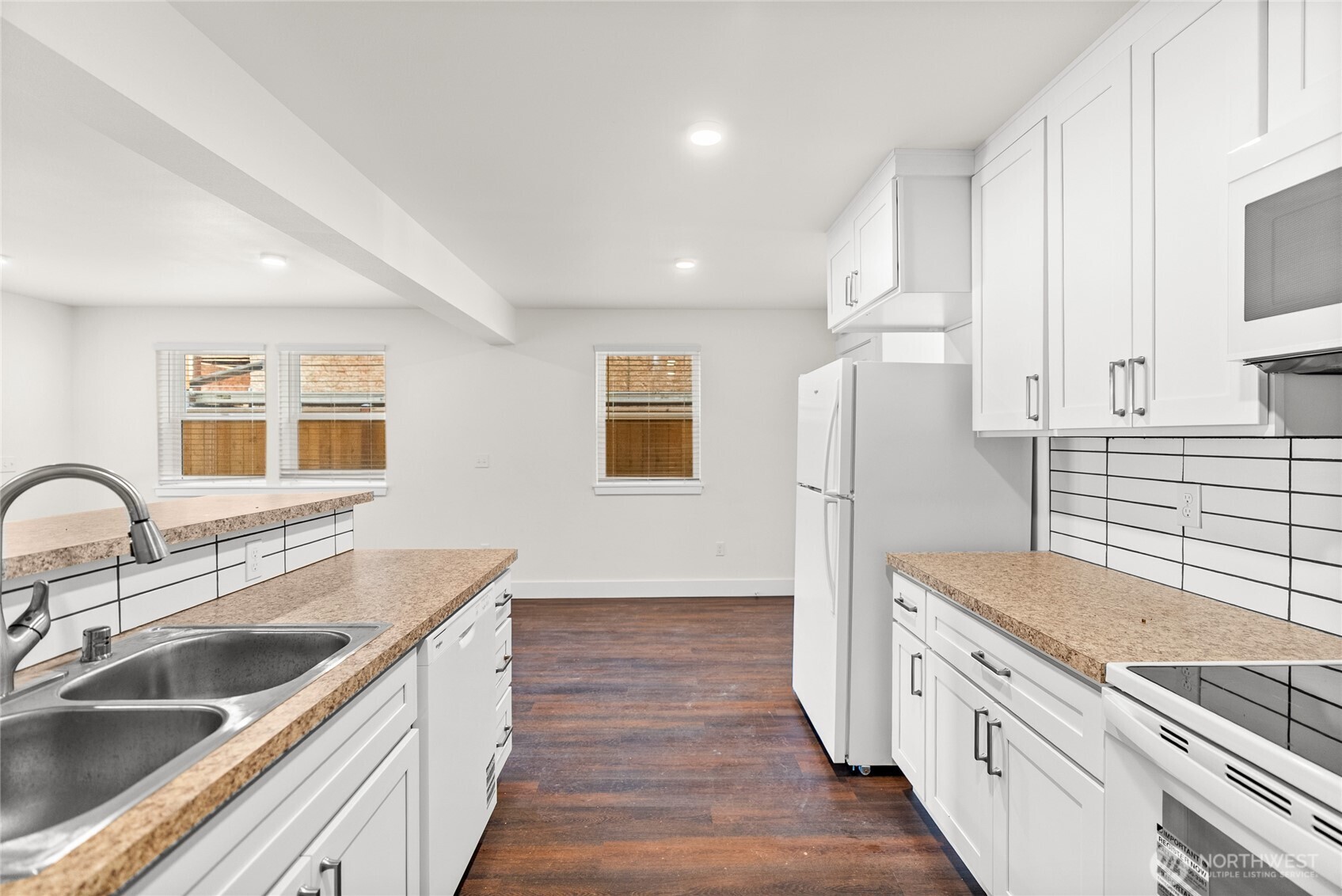 6726 S Proctor Street