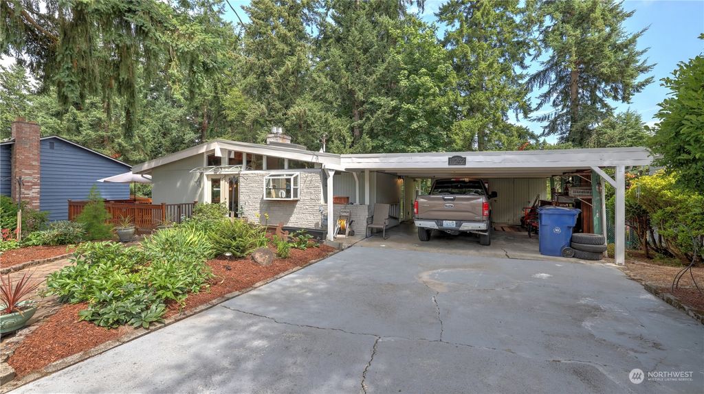 Photo of 11242 SE 186th Street, Renton, WA 98055 (MLS # 2138970)