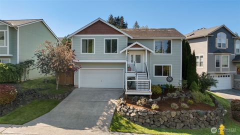 Photo of 1085 Heron Ridge Avenue, Port Orchard, WA 98366 (MLS # 2516396)