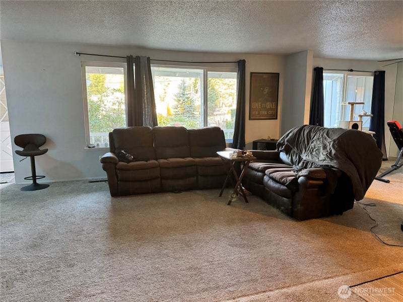 13801 Dana Lane E