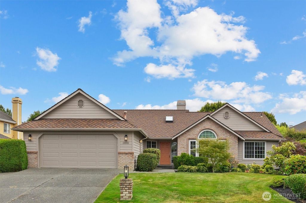 Photo of 13333 47th Place W, Mukilteo, WA 98275 (MLS # 2406230)