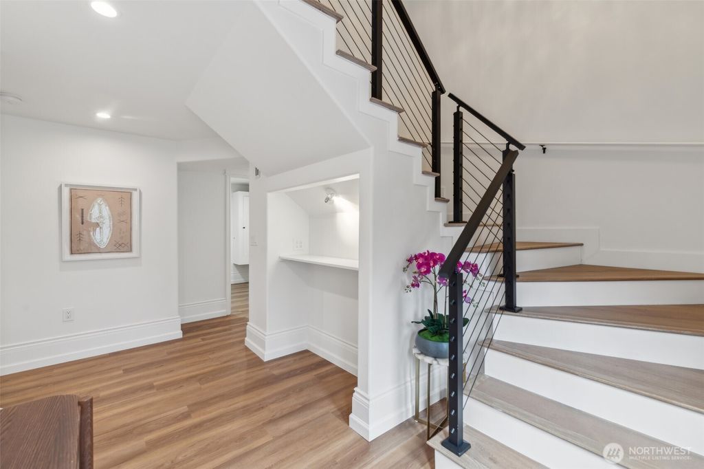 Photo of 136 145th Avenue NE, Bellevue, WA 98007 (MLS # 2376674)