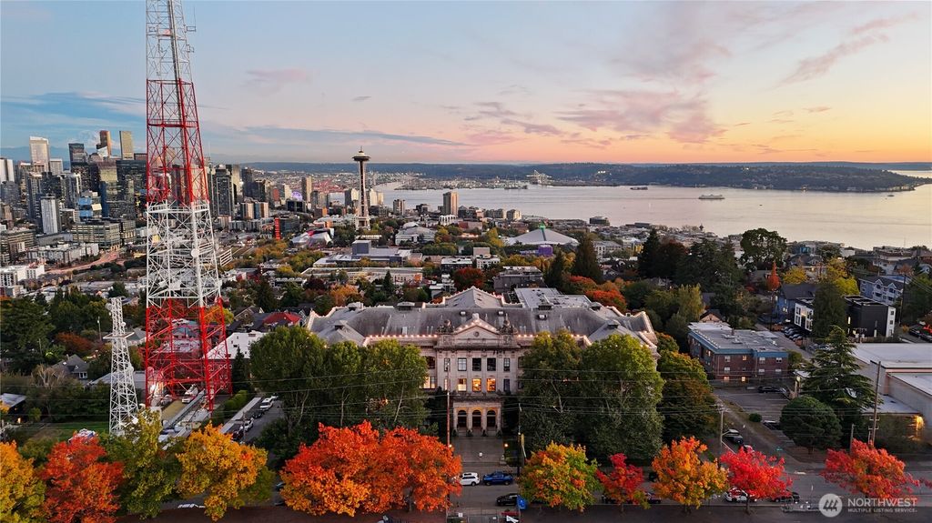 Photo of 201 Galer Street #304, Seattle, WA 98109 (MLS # 2445461)