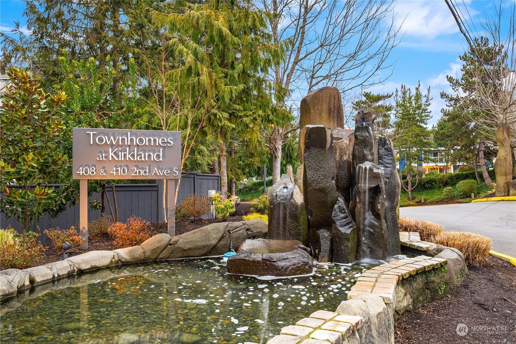 Photo of 410 2nd Avenue S #104, Kirkland, WA 98033 (MLS # 2039356)