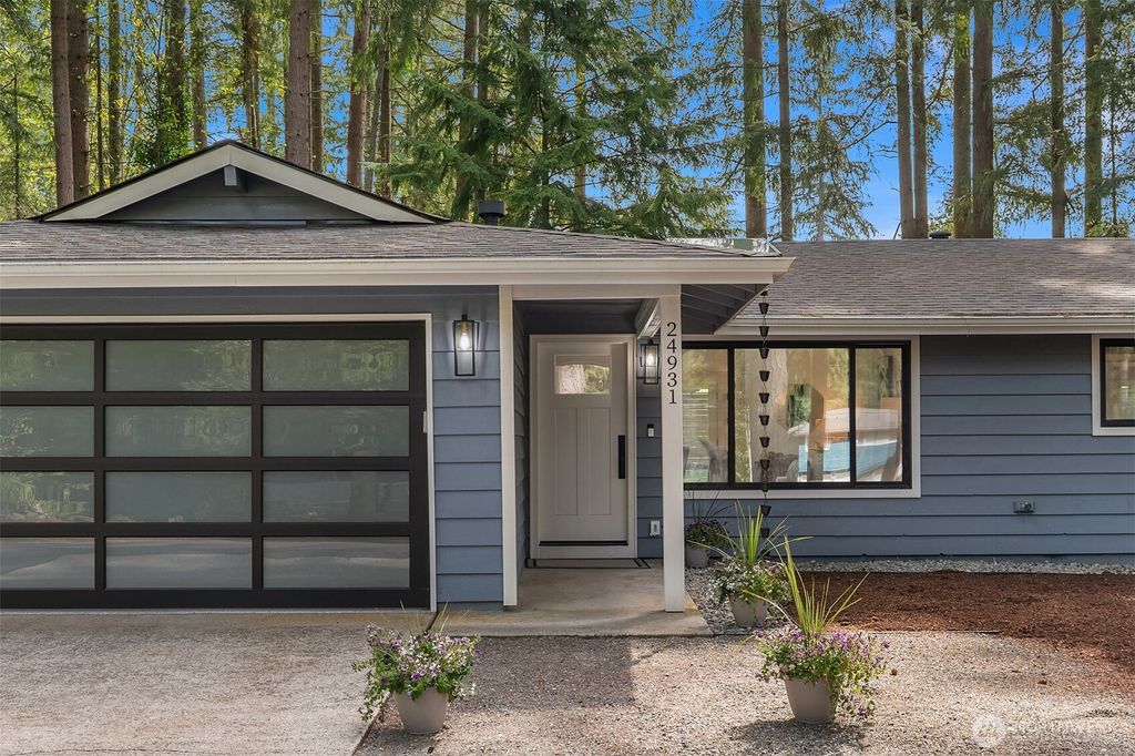 Photo of 24931 SE 30th Street, Sammamish, WA 98075 (MLS # 2365363)
