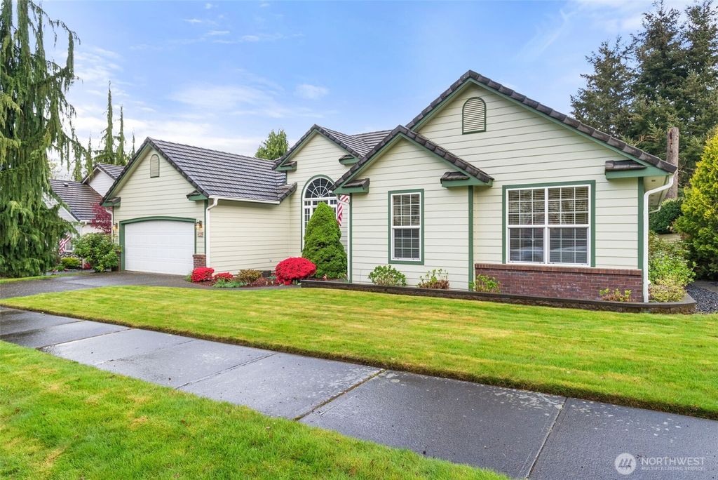 Photo of 4129 Campus Green Loop NE, Lacey, WA 98516 (MLS # 2507665)
