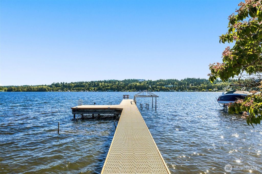Photo of 5044 Butterworth Road, Mercer Island, WA 98040 (MLS # 2438780)