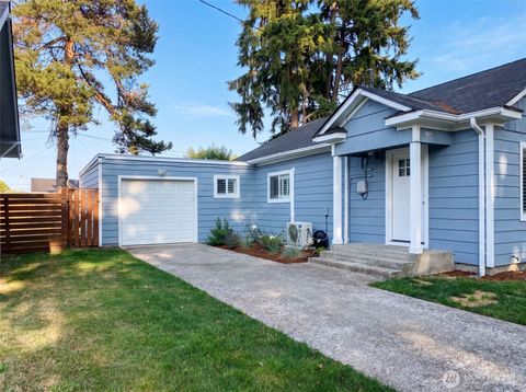 Photo of 532 7th Street, Montesano, WA 98563 (MLS # 2559946)