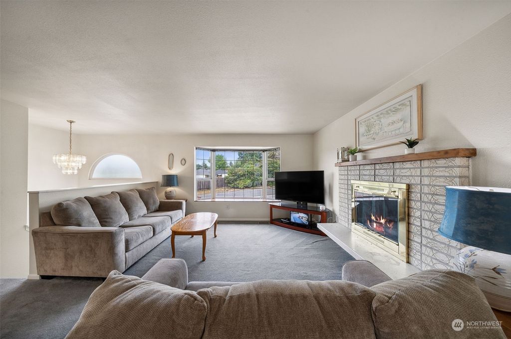 Photo of 1423 S 220th Street, Des Moines, WA 98198 (MLS # 2276869)