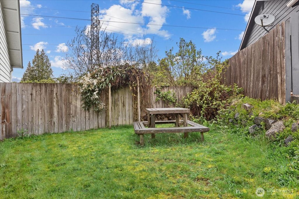 Photo of 1708 88th Drive SE, Lake Stevens, WA 98258 (MLS # 2508789)