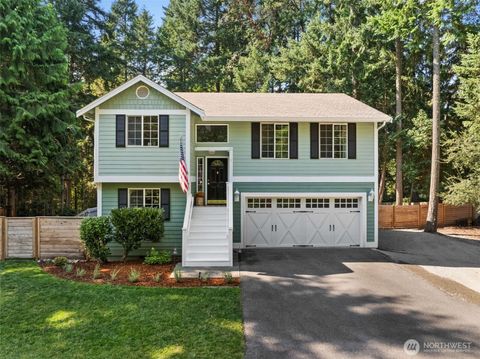 Photo of 1099 Makah Place, Fox Island, WA 98333 (MLS # 2412553)