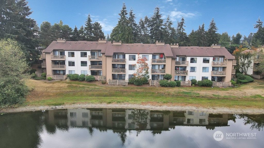 Photo of 1018 S 312th St #526, Federal Way, WA 98003 (MLS # 1999617)