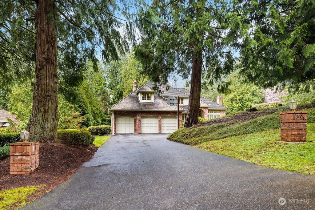 Photo of 13001 204 Place SE, Issaquah, WA 98027 (MLS # 2216951)