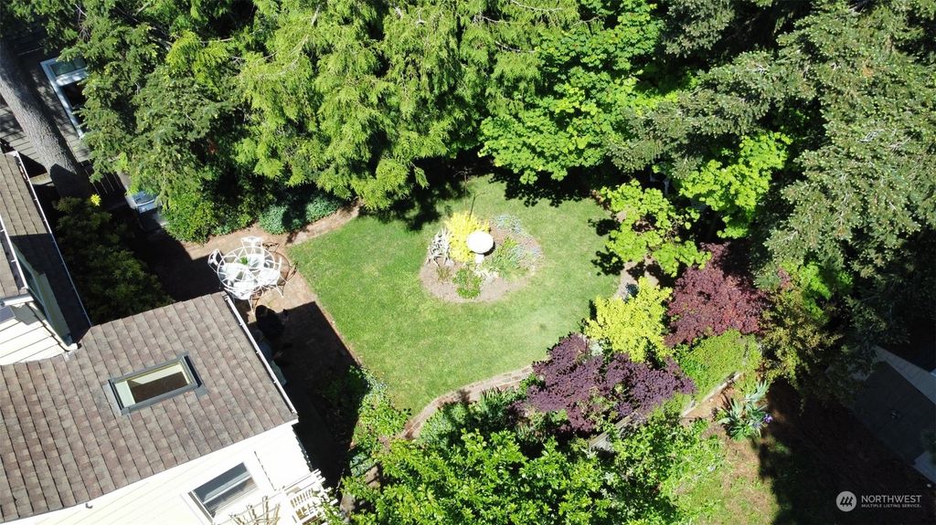 Photo of 6724 18th Avenue NW, Seattle, WA 98117 (MLS # 2238195)