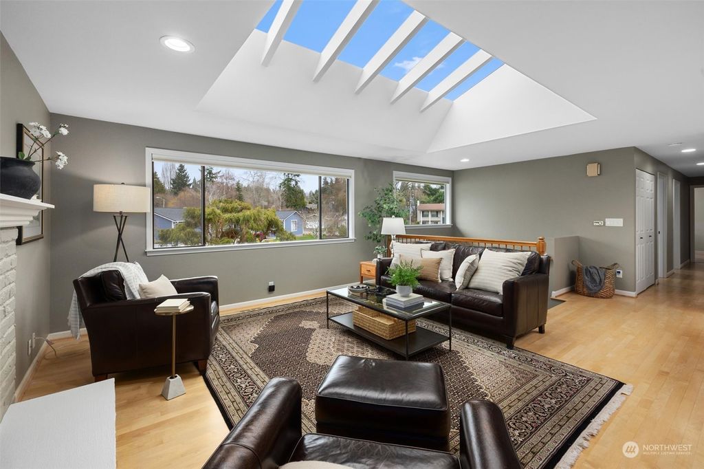 Photo of 12035 NE 133rd Place, Kirkland, WA 98034 (MLS # 2197351)