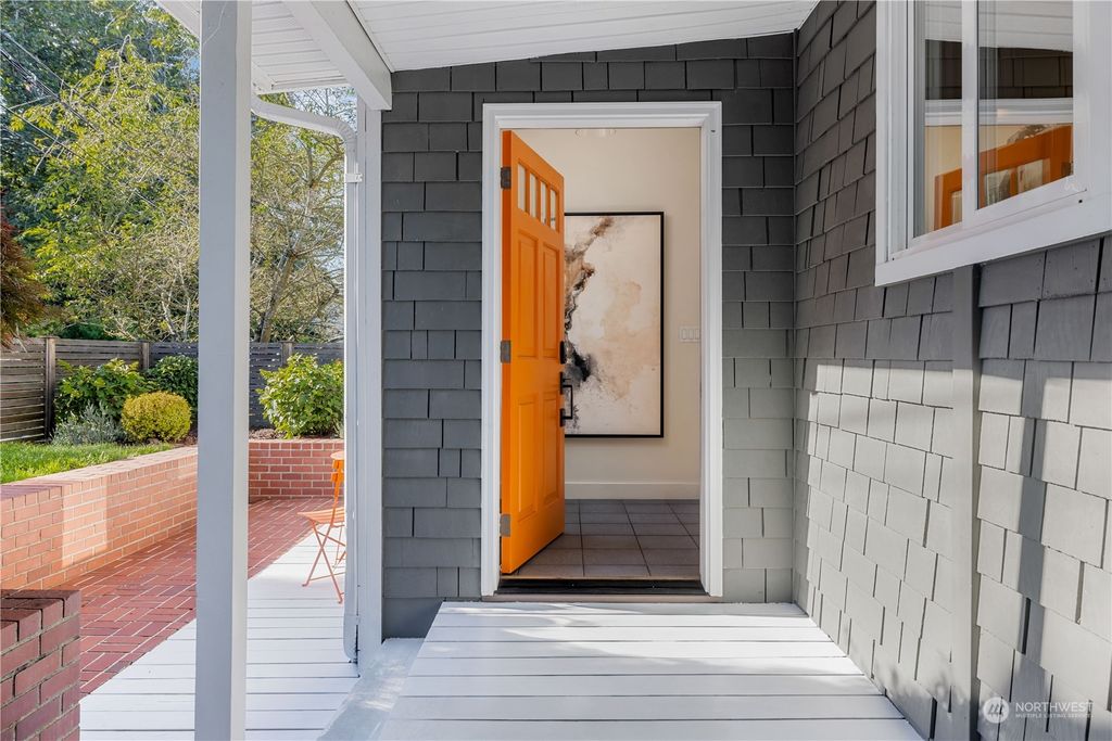 Photo of 1530 38th Avenue, Seattle, WA 98122 (MLS # 2252263)