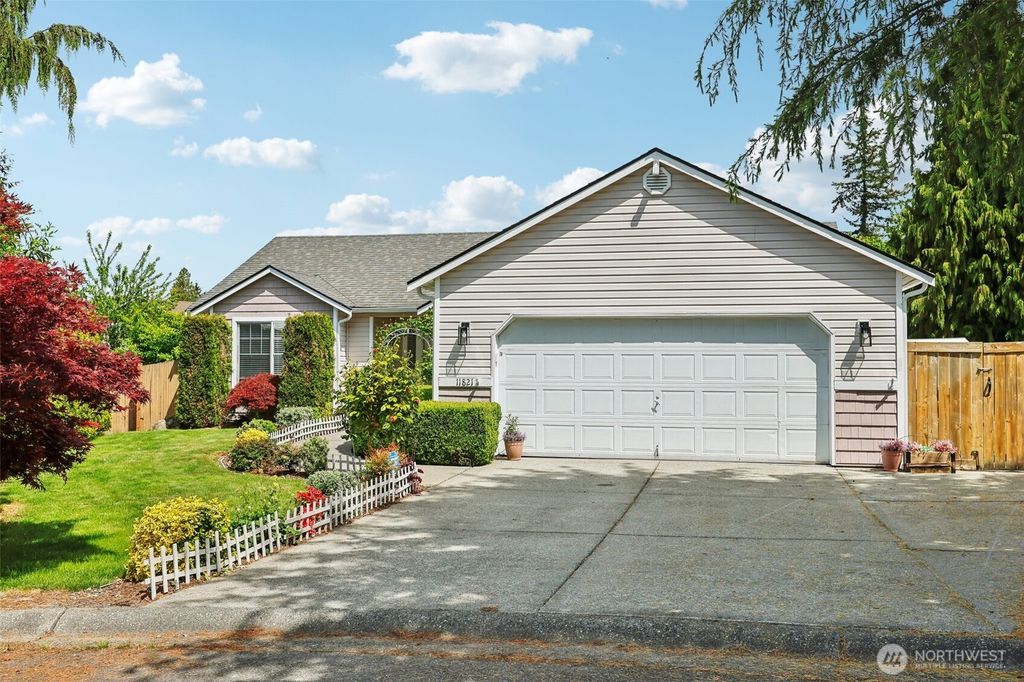 Photo of 11821 52nd Avenue SE, Everett, WA 98208 (MLS # 2375096)