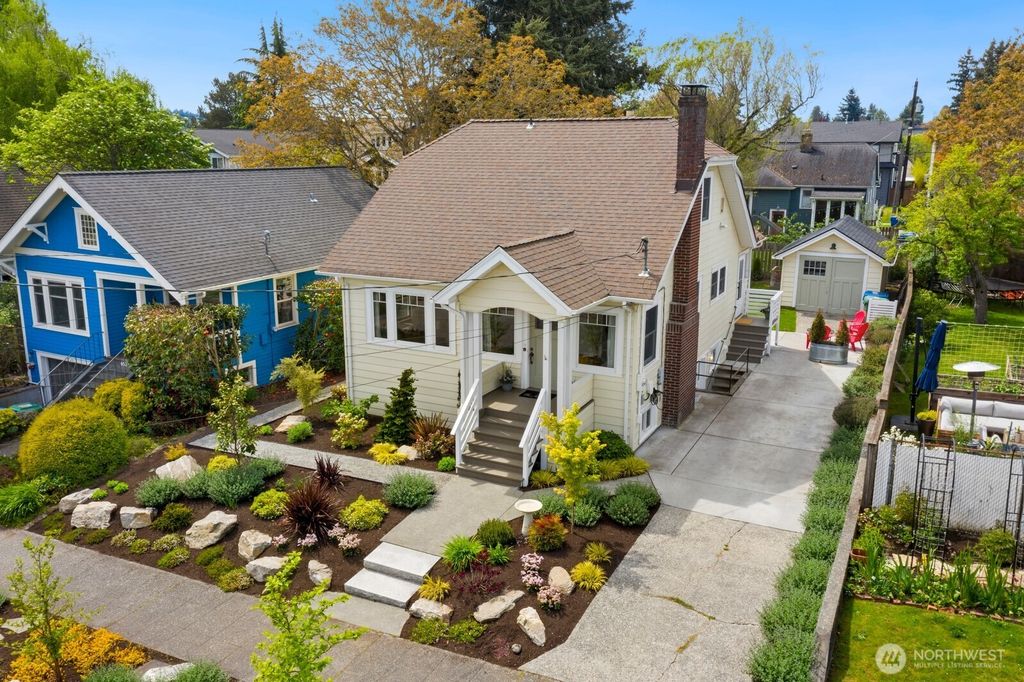 Photo of 6531 27th Avenue NW, Seattle, WA 98117 (MLS # 2514380)
