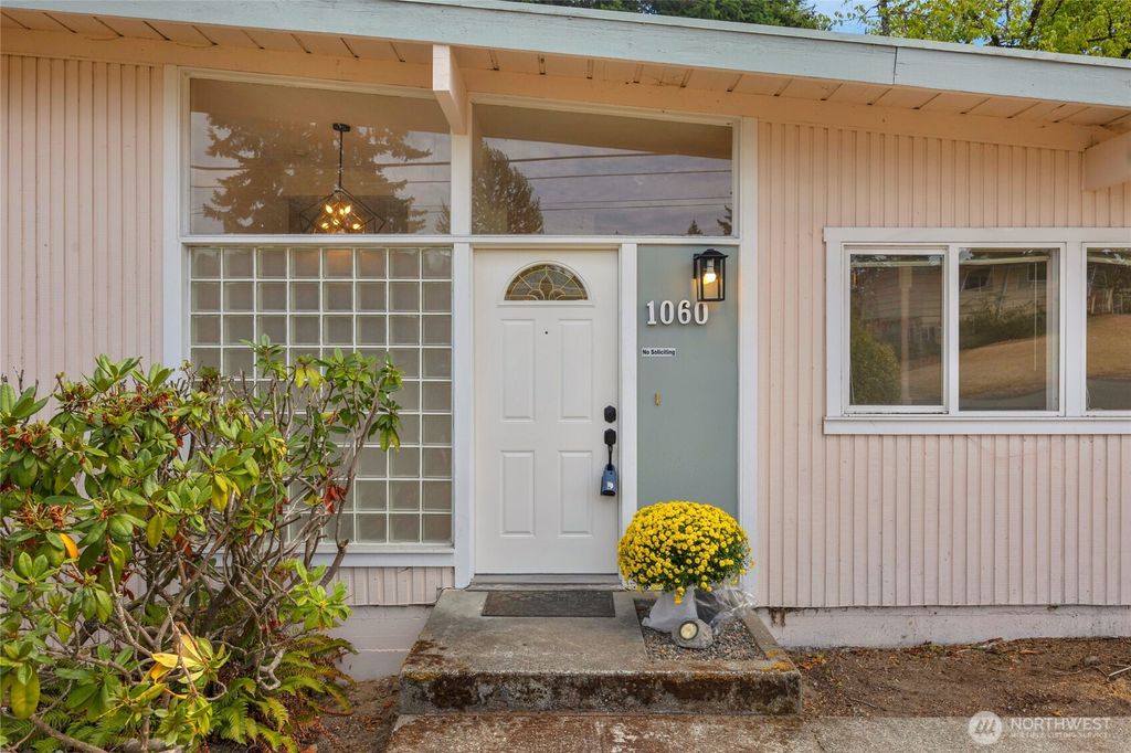 Photo of 1060 149th Place SE, Bellevue, WA 98007 (MLS # 2379956)