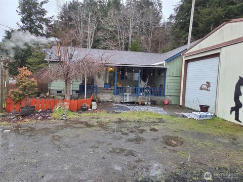 Photo of 547 Walker Road, Hoquiam, WA 98550 (MLS # 2480849)