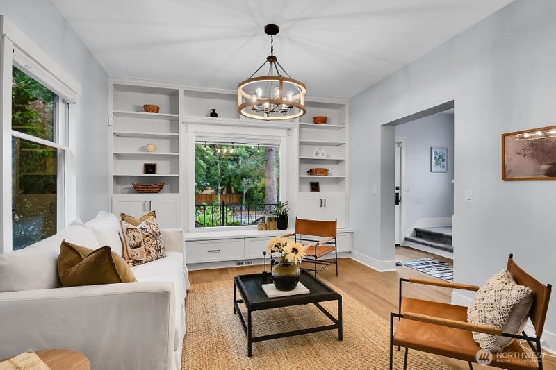 1812 6th Avenue W