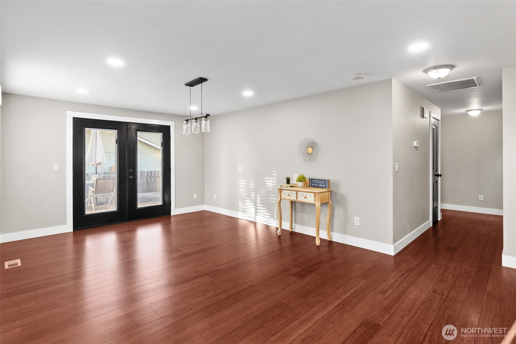 750 W Vine Street