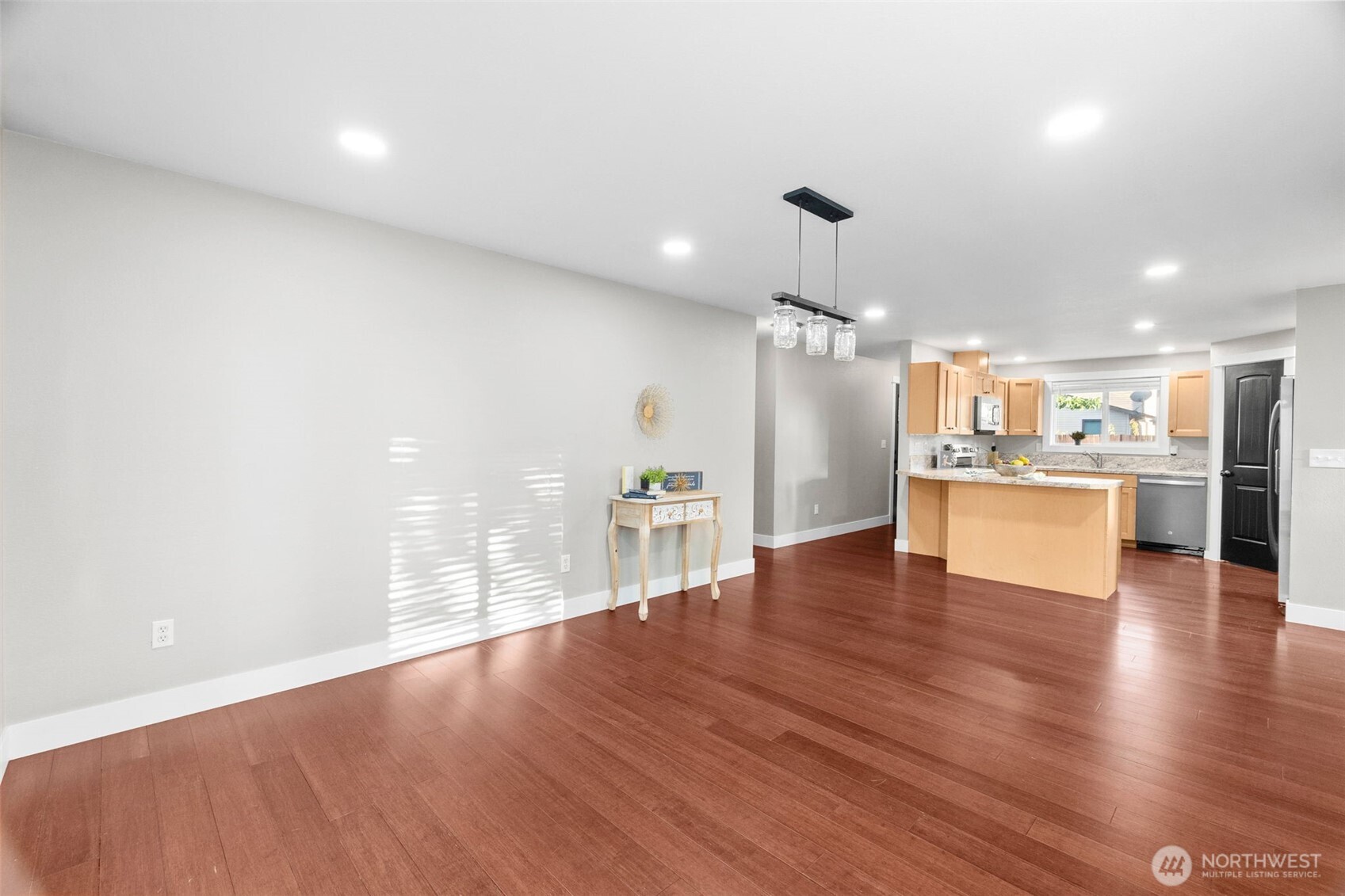 750 W Vine Street