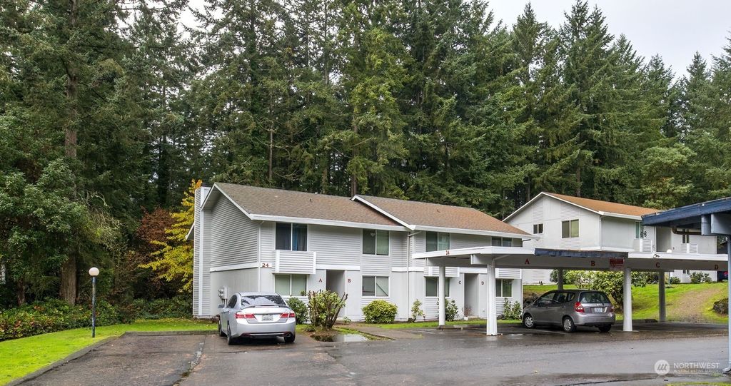 Photo of 24 S 341st Place, Federal Way, WA 98003 (MLS # 2167193)