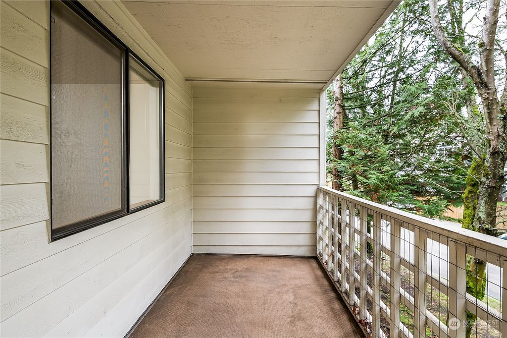 listing image 9360030424185793368