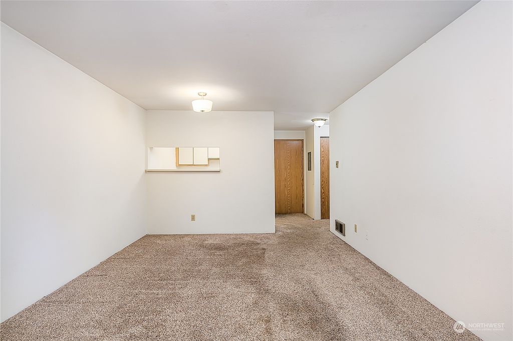 listing image 9362238690794402689